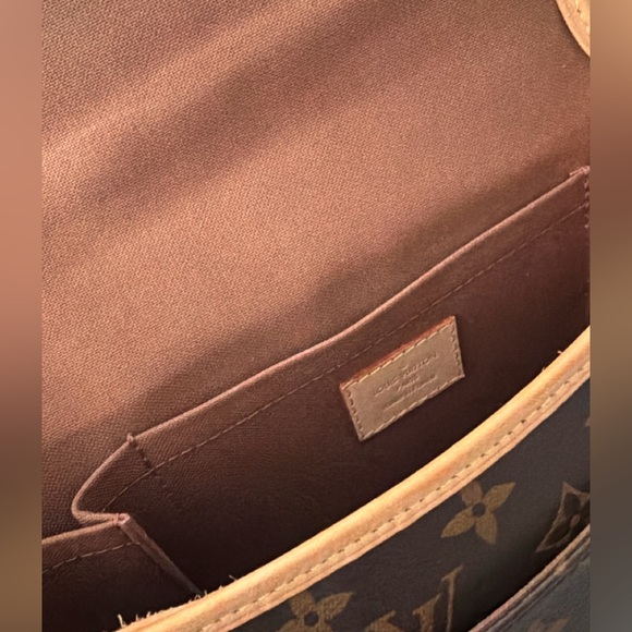 Louis Vuitton Sologne Crossbody Monogram Canvas Authentic - Picture 10 of 13